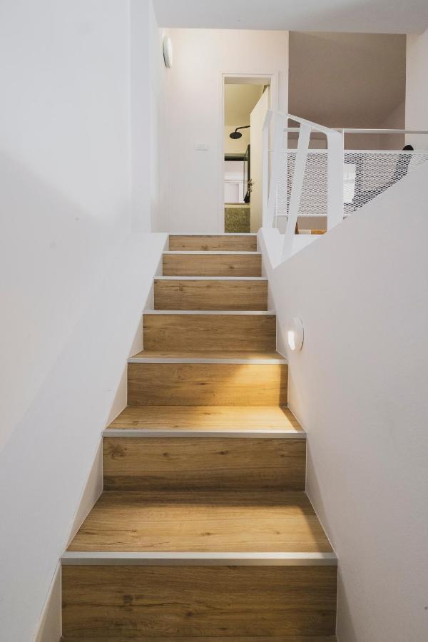 Sun-splashed Stylish Flat, Steps To Old Town Διαμέρισμα Χανιά