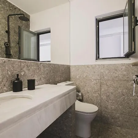 Sun-Splashed Stylish Flat, Steps To City Old Town Chania  Exterior photo