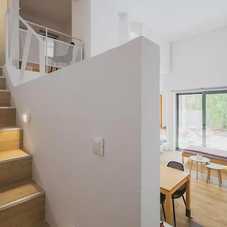 Sun-Splashed Stylish Flat, Steps To City Old Town Chania  Exterior photo
