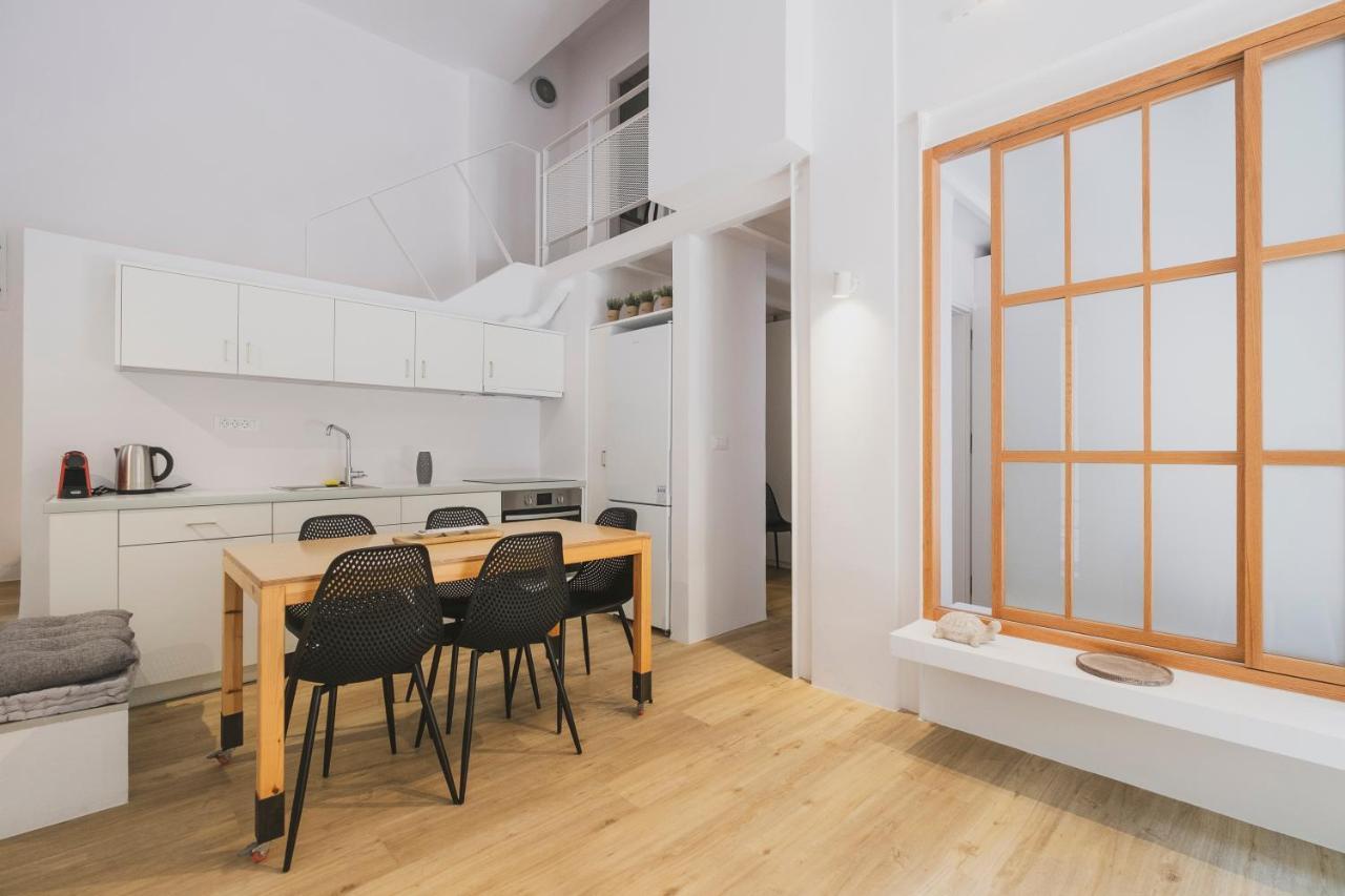 Apartament Sun-splashed Stylish Flat, Steps To Old Town