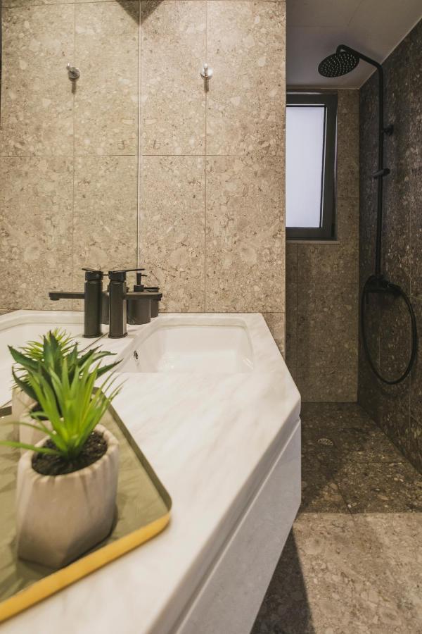 Sun-splashed Stylish Flat, Steps To Old Town