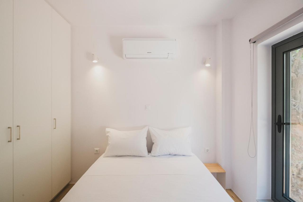 Sun-splashed Stylish Flat, Steps To Old Town Apartment Chania (Crete)